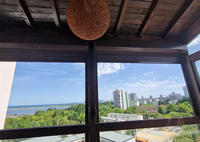 зорница 아파트 *